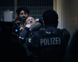 夜班：事故 Nachtschicht – Der Unfall (2025)海报
